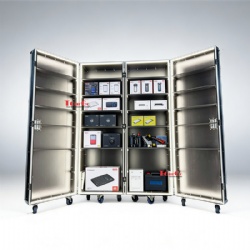 Custom Retail Display Cabinet Flight Case With LED Light for Art exhibition